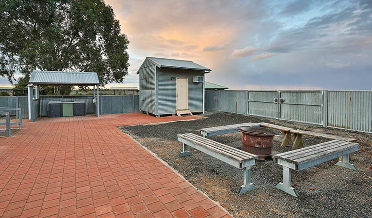 Picnic seats and covered barbecue area at Mungo Shearers' Quarters. Photo: Vision House Photography/OEH
