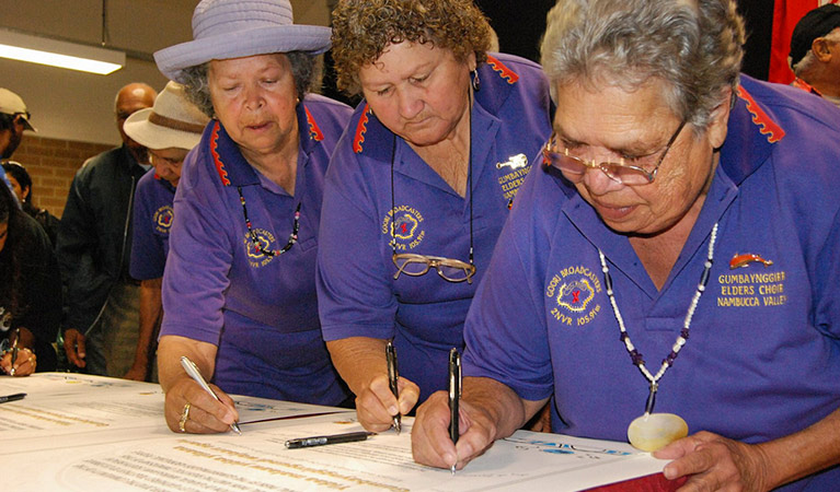 Aboriginal Joint Management signing, Gaagal Wanggaan National Park. Photo: OEH