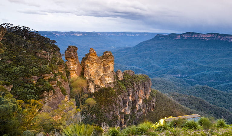 Echo Point lookout (Three Sisters), Blue Mountains National Park. Photo: David Finnigan