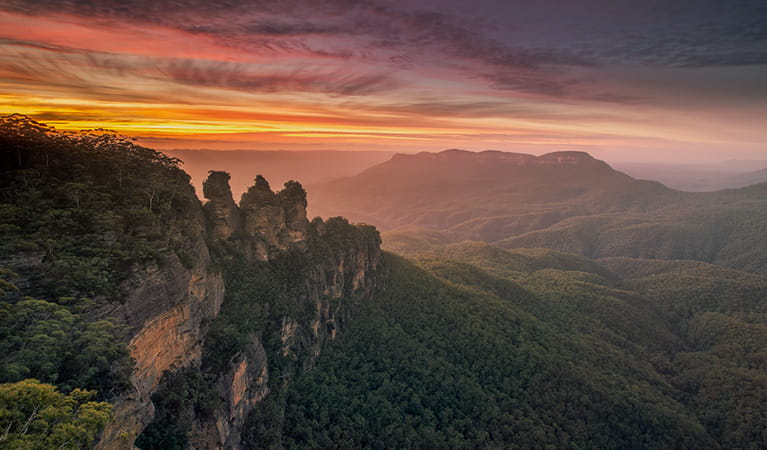 The Three Sisters at sunset with valley and mountain views. Photo credit: Jay Evans &copy; Jaydid Photo