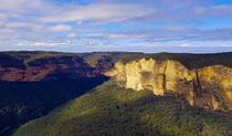 Wide view of Blue Mountains rocky cliff bands, mountain flanks and forest-clad valleys. Photo credit: Ines Gormley &copy; Waratah Adventure Tours