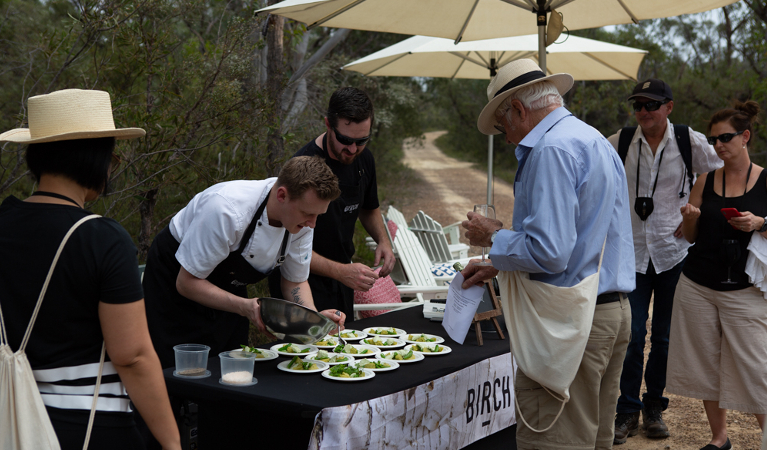 Grazing trail food stop in Morton National Park. Photo credit: Chris Thompson. <HTML>© Amanda Fry