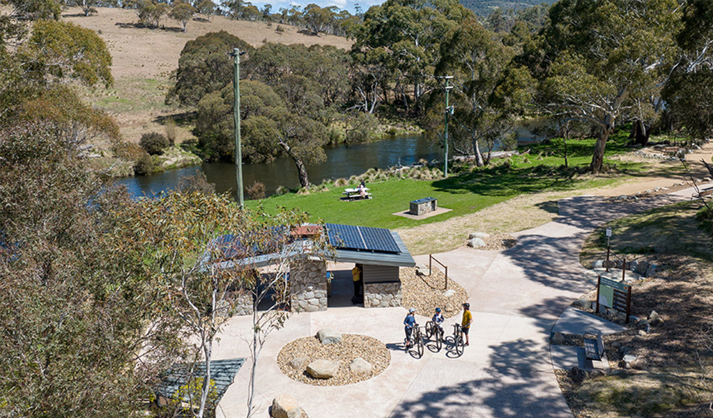 Thredbo River picnic area, Kosciuszko National Park. Photo: Boen Ferguson &copy; Boen Ferguson