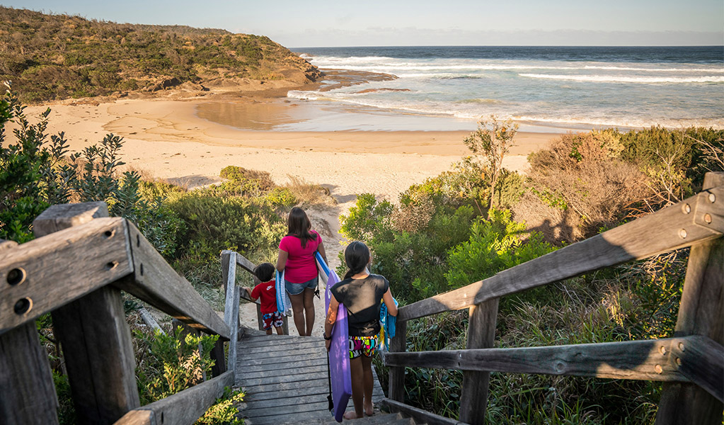 A family heading to Frazer campground. Credit: John Spencer © DCCEEW