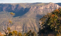 Perrys Lookdown to Blue Gum Forest, Blue Mountains National Park. Photo: Craig Marshall &copy; OEH and photographer