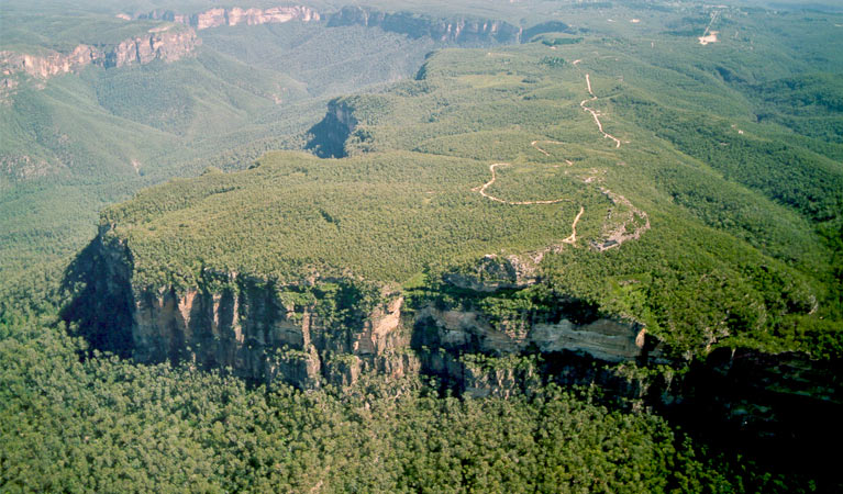 Grose River Crossing, Pierces Pass to Blue Gum Forest, Blue Mountains National Park. Photo: Steve Alton &copy; OEH