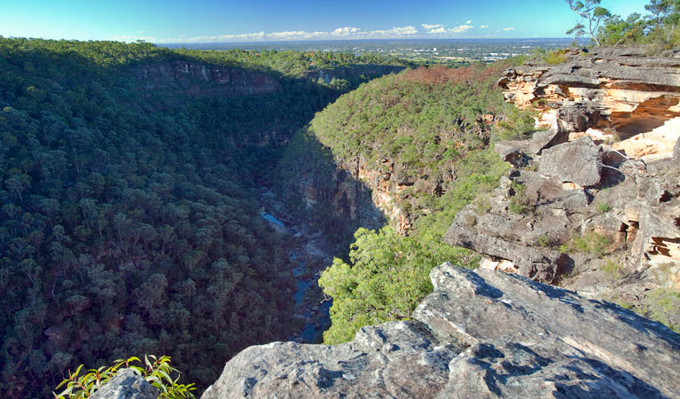 Tunnel View lookout, Blue Mountains National Park. Photo: Nick Cubbin &copy; OEH