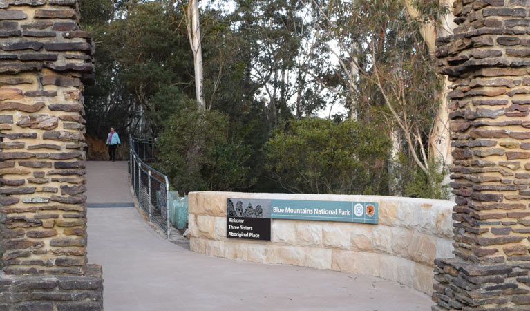 Three Sisters walking track, Blue Mountains National Park. Photo: Rosie Garthwin