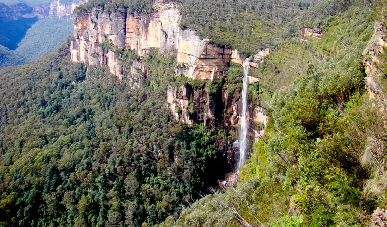 Govetts Leap waterfall, Blue Mountains National Park. Photo: Stephen Alton &copy; DPIE