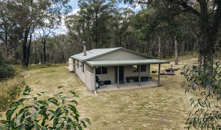 Exterior view of Robinsons Cabin in Boonoo Boonoo National Park. Photo credit: Harrison Candlin &copy; Harrison Candlin