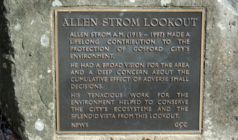 Allen Strom Lookout, Bouddi National Park. Photo: Susan Davis &copy; OEH
