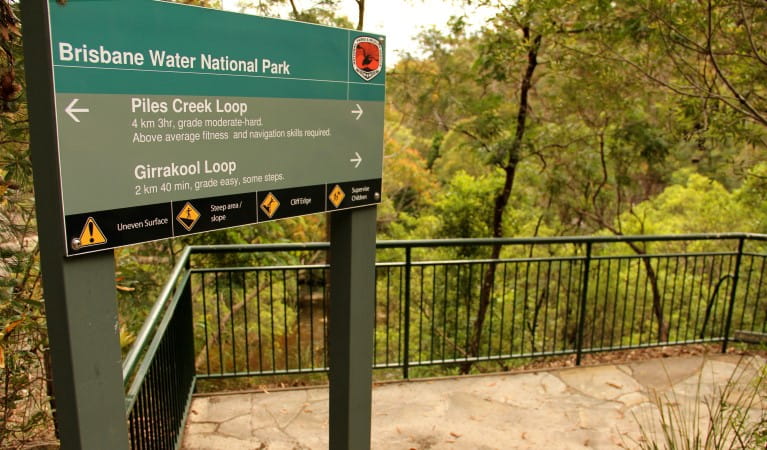 Directional signage at Piles Creek loop in Brisbane Water National Park. Photo: John Yurasek &copy; OEH