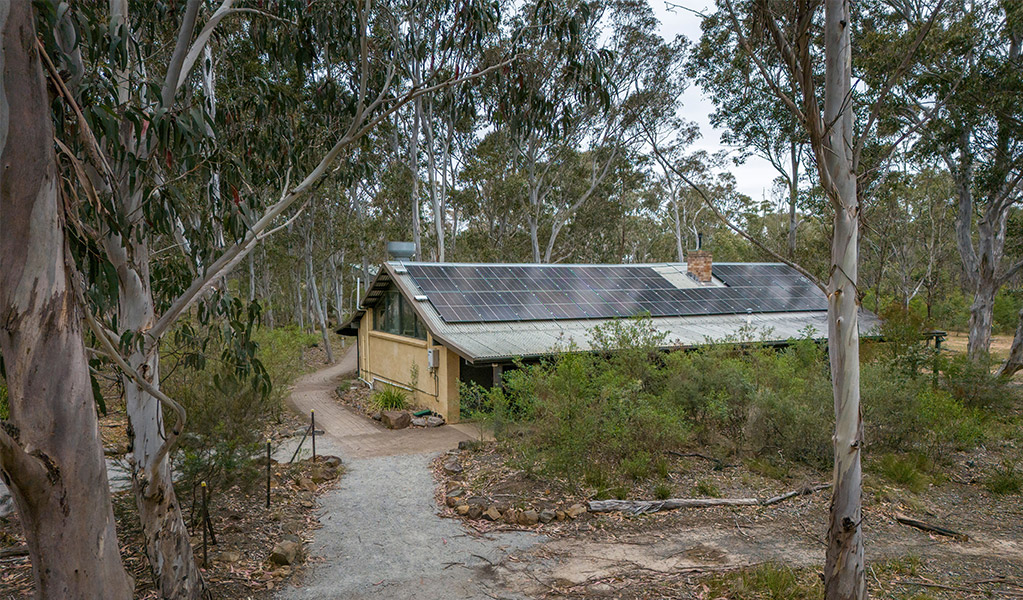 The facilities block at Bungonia campground. Photo: John Spencer/DCCEEW &copy; DCCEEW