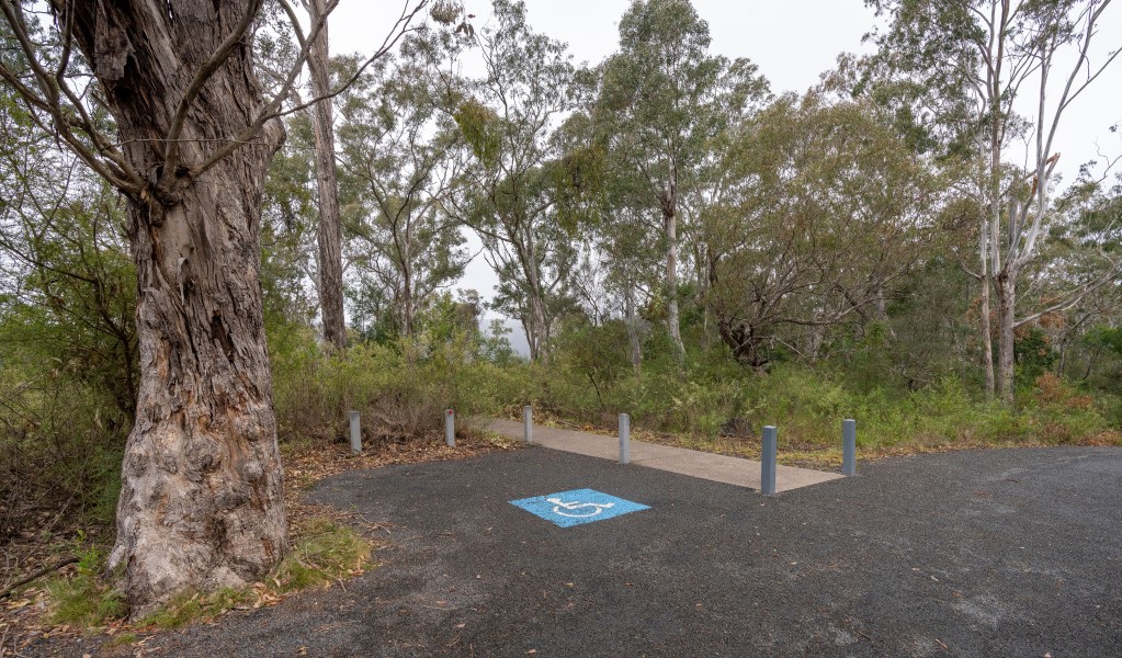 An accessible parking space at The Lookdown lookout in Bungonia National Park. Photo: John Spencer &copy; DCCEEW