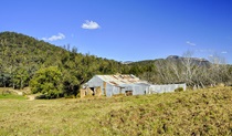 Capertee Woolshed ruins, Capertee National Park. Photo &copy; Michelle Barton