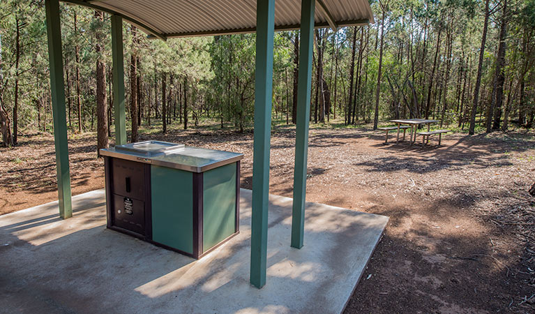 Jacks Creek picnic area, Cocoparra National Park. Photo: John Spencer