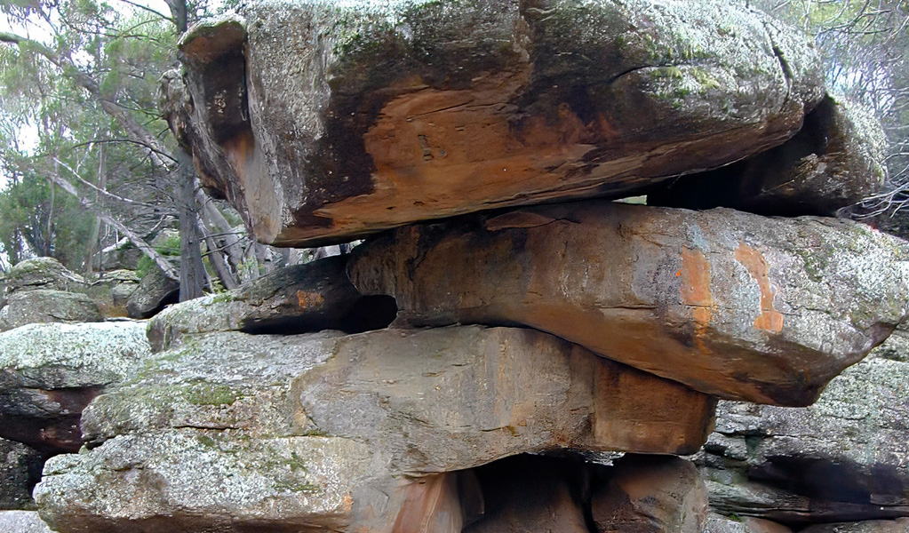 Interesting rock formations have been formed by erosion along the walking track. Photo: Michelle Ballestrin, &copy; Michelle Ballestrin/DCCEEW