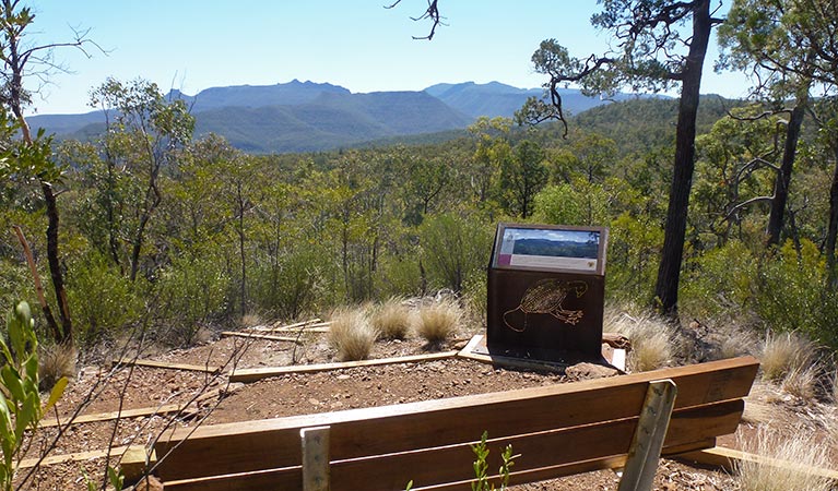 Biruu Gaba lookout walking track, Deriah Aboriginal Area. Photo &copy; Dirk Richards