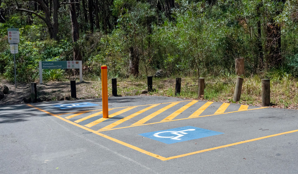 Accessible parking by Yuelarbah walking track, Glenrock State Conservation Area. Photo: John Spencer, &copy; John Spencer/DCCEEW