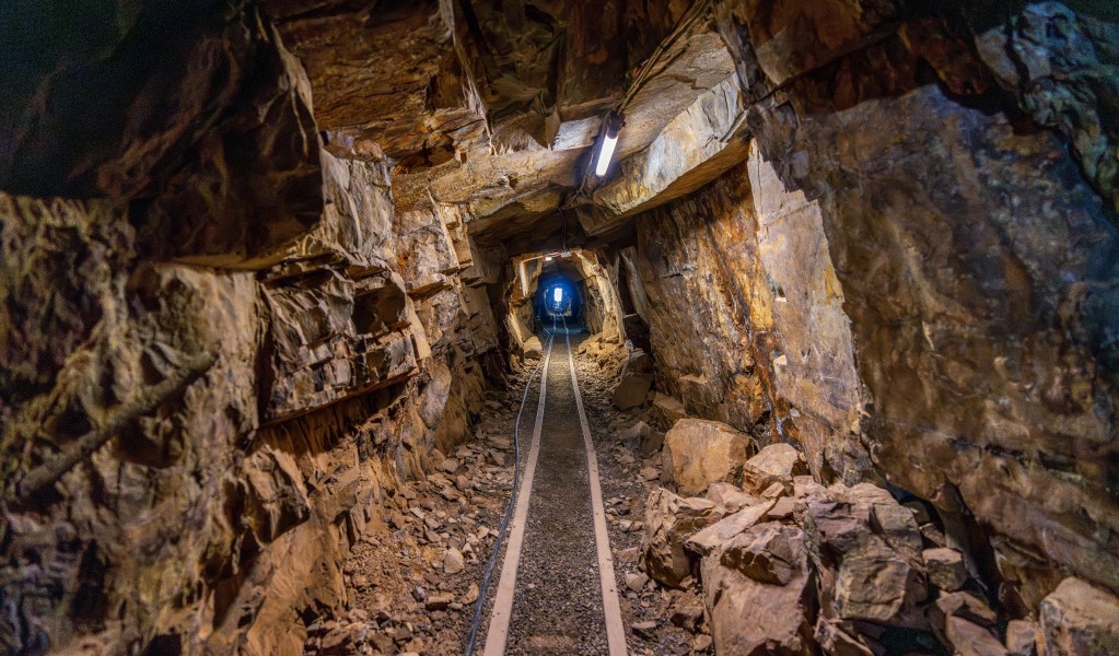 A view inside the 80m tunnel at Bald Hill tourist mine, Hill End Historic Site. Photo: John Spencer/DCCEEW © DCCEEW
