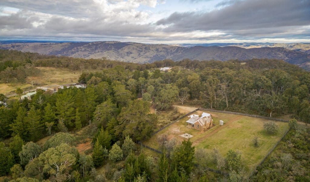 Aerial view of Fairfax House on the edge of Hill End Historic Site. Photo: John Spencer &copy; DPE