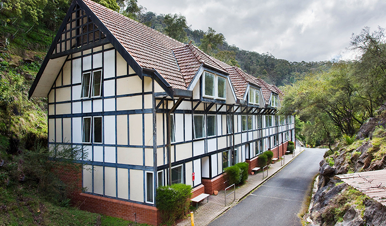  Exterior of Jenolan Mountain Lodge accommodation in Jenolan Karst Conservation Reserve. Photo: Keith Maxwell, A Shot Above Photography