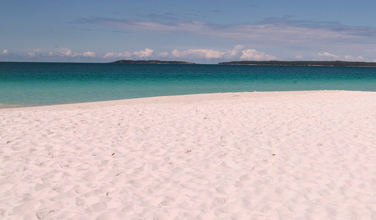 White sand and clear water at Hyams Beach, Jervis Bay National Park. Photo: David Finnegan &copy; OEH