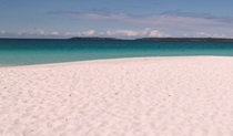 White sand and clear water at Hyams Beach, Jervis Bay National Park. Photo: David Finnegan &copy; OEH