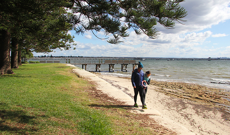 Family enjoy a stroll along Burrawang walk and the foreshore of Botany Bay at Kurnell. Photo credit: Natasha Webb &copy; Natasha Webb