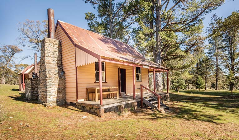 Daffodil Cottage exterior, Kosciuszko National Park. Photo: Murray Vanderveer/DPIE