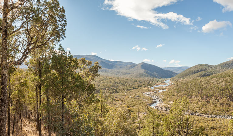 Jacks lookout, Kosciuszko National Park. Photo: Murray Vanderveer/DPIE