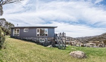 Exterior view of Numbananga Lodge in summer, Smiggin Holes, Kosciuszko National Park. Photo: Robert Mulally/DPIE