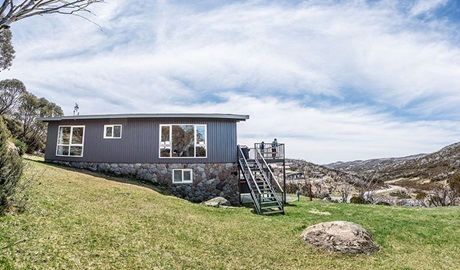 Exterior view of Numbananga Lodge in summer, Smiggin Holes, Kosciuszko National Park. Photo: Robert Mulally/DPIE