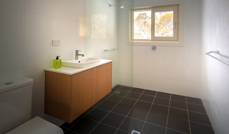 Bathroom in Numbananga Lodge, Kosciuszko National Park. Photo: Murray Vanderveer/OEH