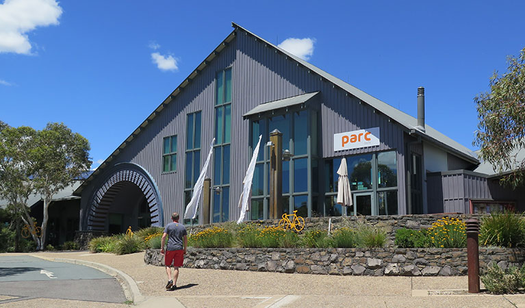 Snowy Region Visitor Centre in Jindabyne, near Kosciuszko National Park. Photo: Elinor Sheargold/DPIE