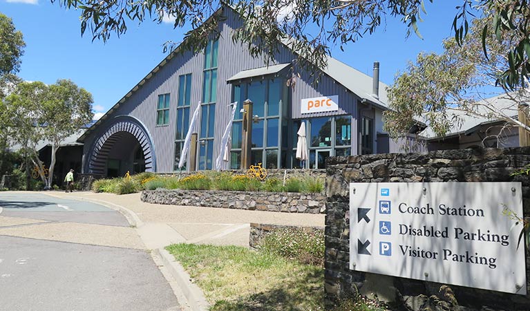 Snowy Region Visitor Centre parking, Jindabyne, near Kosciuszko National Park. Photo: Elinor Sheargold &copy; OEH