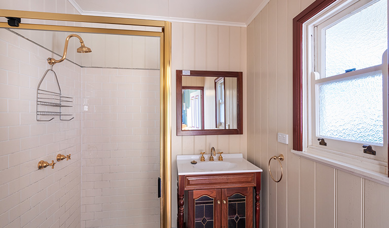 Bathroom in Montague Island Head Lighthouse Keepers Cottage. Photo: Daniel Tran/OEH