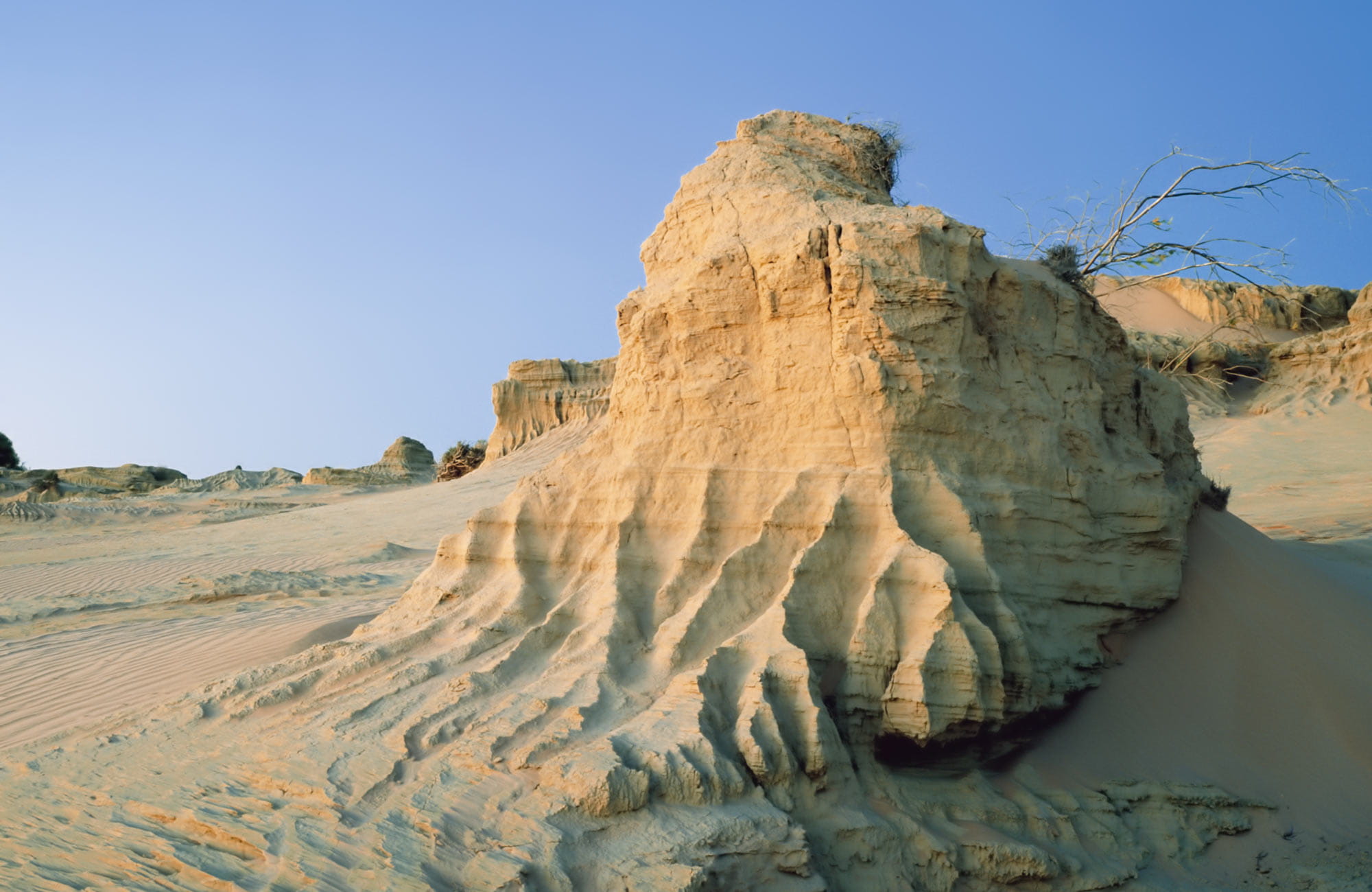 Sand formation, Walls of China, Mungo National Park. Photo:OEH