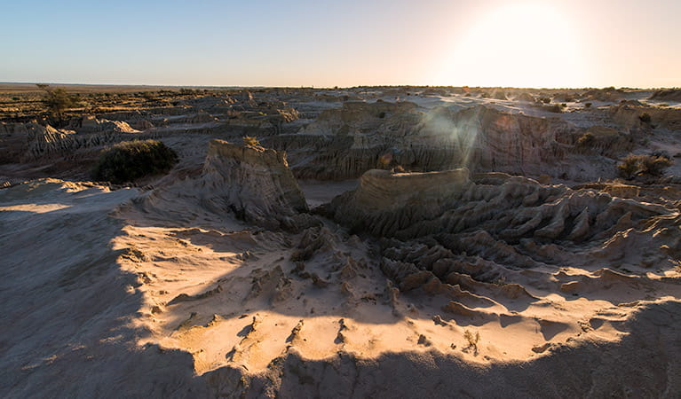Red Top lookout and boardwalk, Mungo National Park. Photo: John Spencer &copy; OEH