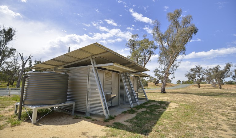 The amenities at Five Mile picnic area in Murray Valley Regional Park. Photo: Gavin Hansford &copy; DPIE