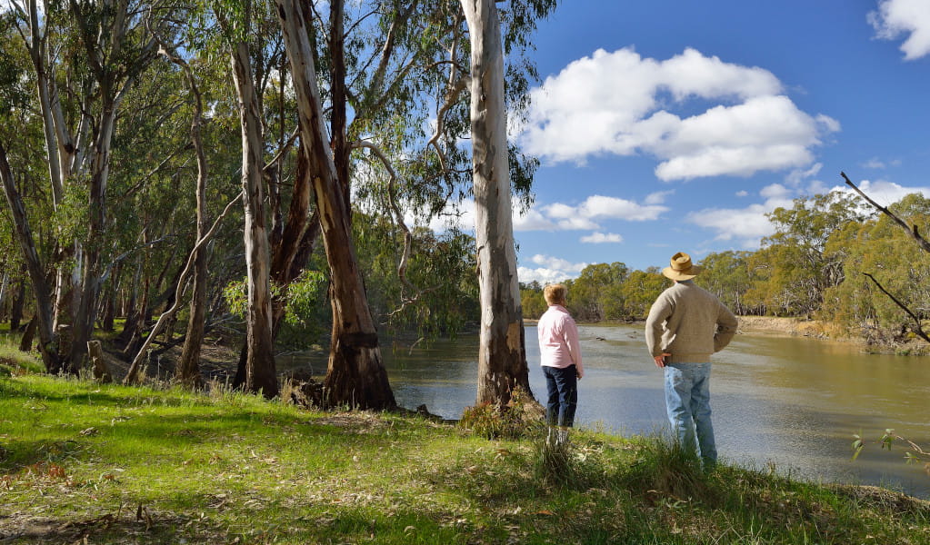 Visitors standing by the river in Murrumbidgee Valley National Park. Credit: Gavin Hansford &copy; DPE  