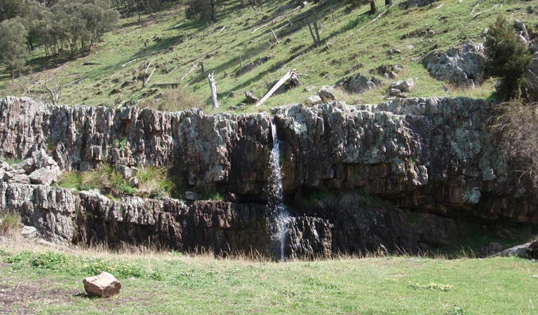 Mount Nangar walking track, Dripping Rock, Nangar National Park. Photo: Amanda Lavender &copy; OEH