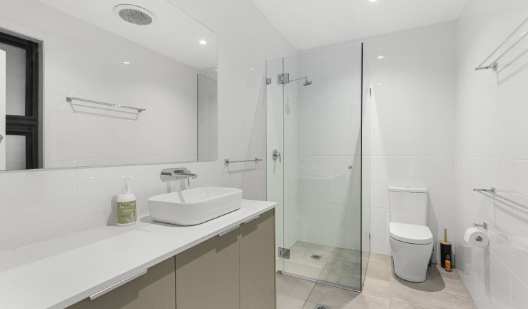 The bathroom at The Residence in New England National Park. Photo: Mitchell Franzi &copy; DPIE