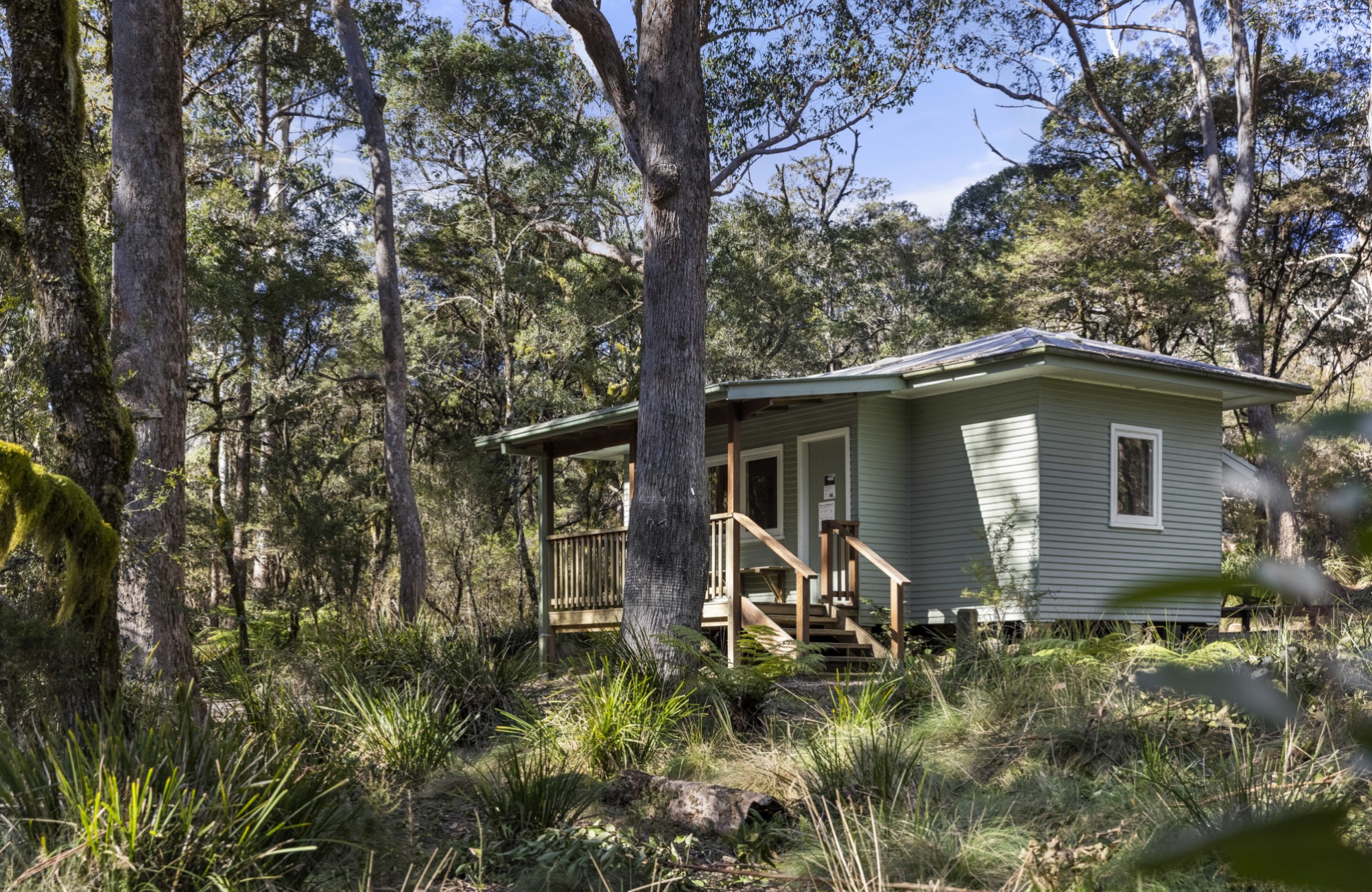 The exterior of Toms Cabin in New England National Park. Photo: Mitchell Franzi &copy; DPIE