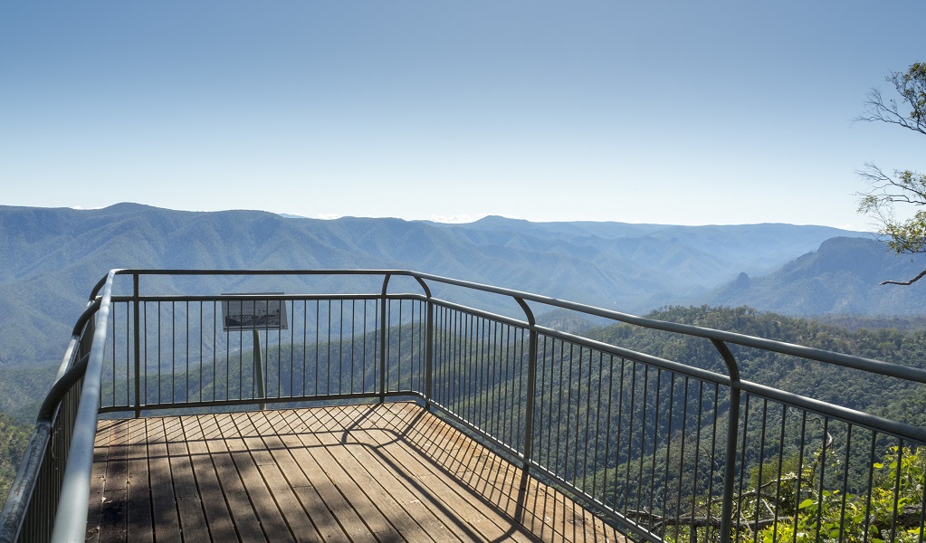 Budds Mare lookout, with a sweeping view across the gorge to Paradise Rocks and mountains, Oxley Wild Rivers National Park. Photo: Leah Pippos &copy; DPE 