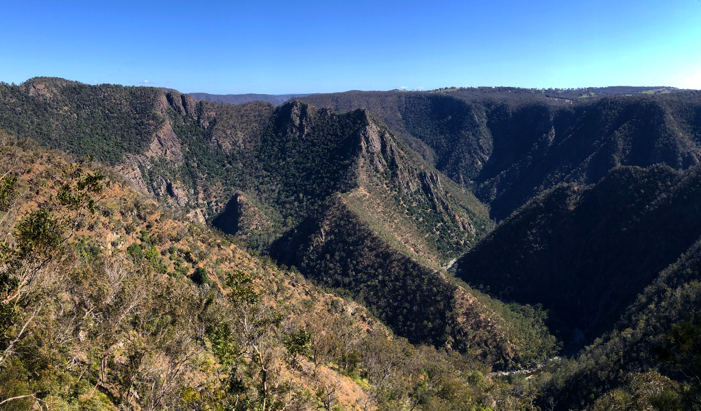Expansive view of rugged and rocky ridges and gorges in Oxley Wild Rivers National Park. Photo &copy; Jessica Stokes
