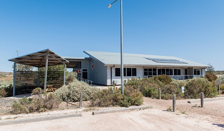 Paroo-Darling Visitor Centre, White Cliffs, Paroo-Darling National Park. Photo: John Spencer &copy; OEH