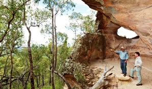 Guided tour, Pilliga National Park. Photo: Rob Cleary