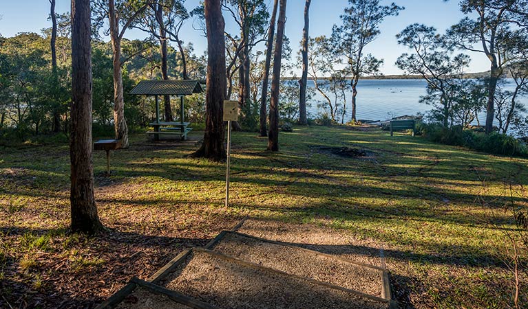 Queens Lake picnic area, Queens Lake Nature Reserve. Photo: John Spencer