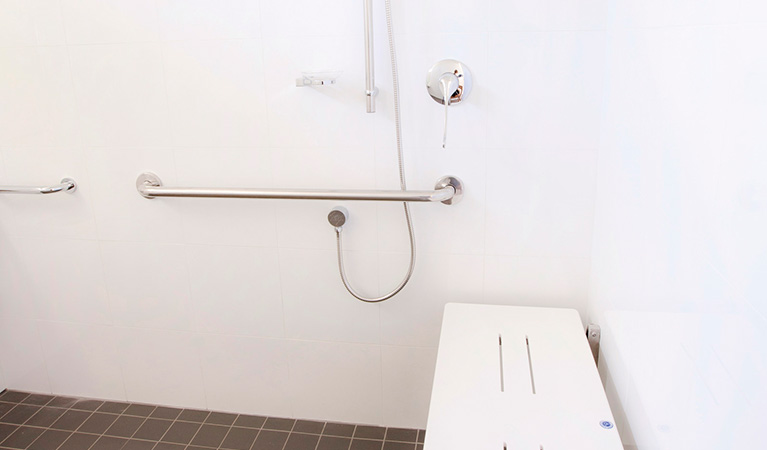 Wheelchair accessible bathroom in Reids Flat Cottage, Royal National Park. Photo: Rosie Nicolai/DPIE